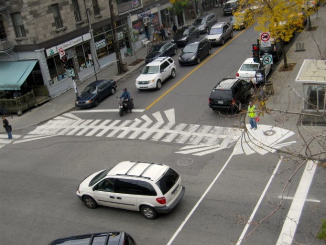 Roadsworth10 650x488 Street Artist Roadsworth