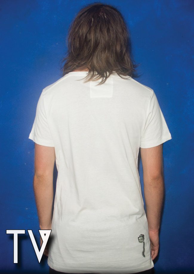 TV.model .back  650x919 YOKI MAD WOLRD VOL 1