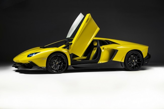 aventador50th 1 650x432 Aventador LP 720 4 50° Anniversario