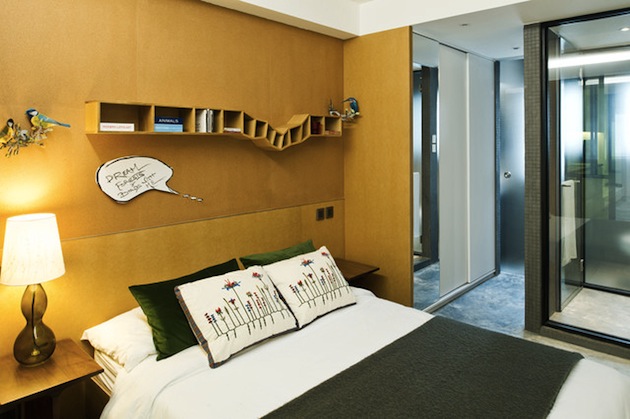 Small, Colorful Hong Kong Space Small, Colorful Hong Kong Space
