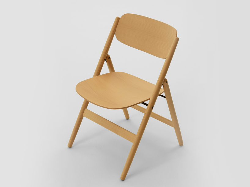 Hiroshima Folding Chair by Naoto Fukusawa leibal hiroshima fukasawa 1 Hiroshima Folding Chair by Naoto Fukusawa