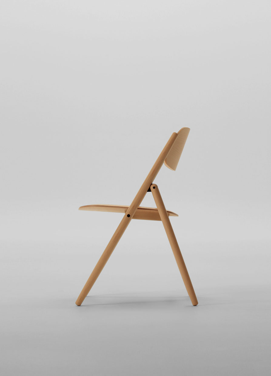 Hiroshima Folding Chair by Naoto Fukusawa leibal hiroshima fukasawa 4 Hiroshima Folding Chair by Naoto Fukusawa