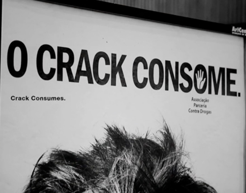 004 Crack Consumes