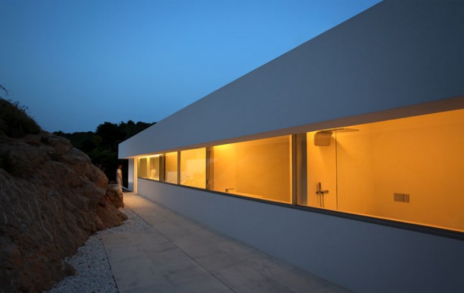 House on the Cliff by Fran Silvestre Architectos 006 FRAN SILVESTRE ARQUITECTOS VALENCIA 650x411 House on the Cliff by Fran Silvestre Architectos