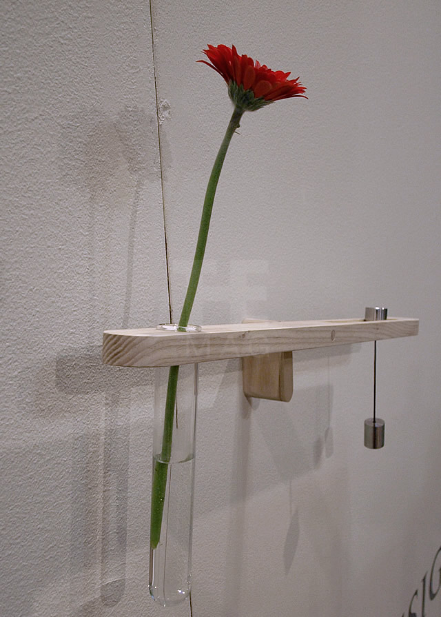 Water Balance vase by Risako Matsumoto 4o4 Water Balance vase by Risako Matsumoto