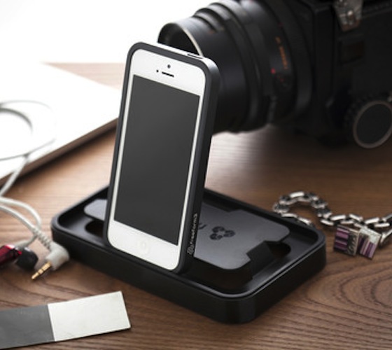Atrio Case For iPhone 5 with Reusable Dock Packaging Atrio Aluminum Case for iPhone 5 1 Atrio Case For iPhone 5 with Reusable Dock Packaging