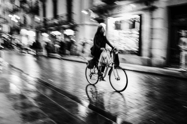 DSC03146rx1 650x433 Street Photography of Caesar Lima