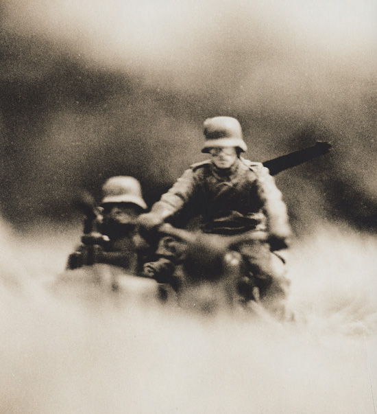 David Levinthal y Garry Trudeau. Hitler moves East. A Graphic Chronicle 1941 43 Hitler moves East. A Graphic Chronicle by David Levinthal y Garry Trudeau