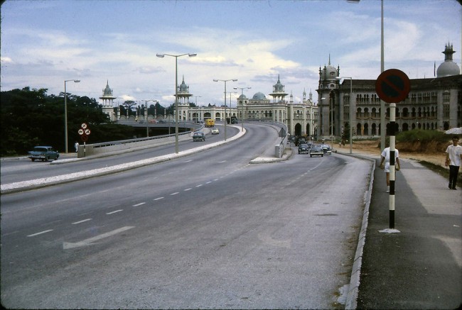 Color Photos of Kuala Lumpur, Malaysia in 1964 Kuala Lumpur 1964 6 650x437 Color Photos of Kuala Lumpur, Malaysia in 1964