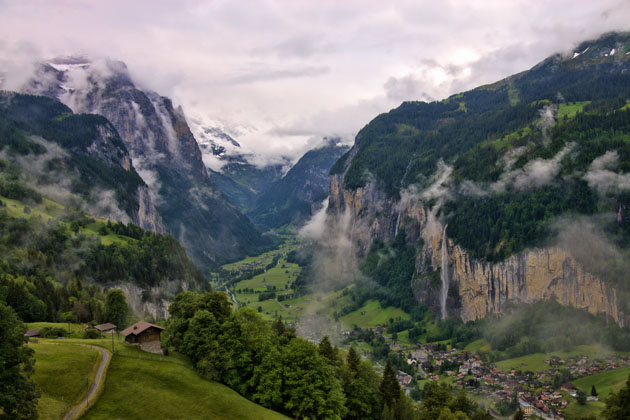 Lauterbrunnen valley SWITZERLAND Wallpapers and photos 40 Beautiful Places in Switzerland