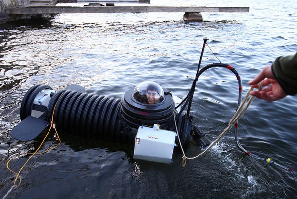 High school kid builds a fully functional one man submarine One man submarine Justin Beckerman High school kid builds a fully functional one man submarine