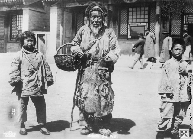 Old Photos of Tibetans Old Photos of Tibetans