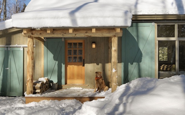 Sustainable Vermont Cabin Design with Salvaged Objects Sustainable Vermont Cabin Design with Salvaged Objects