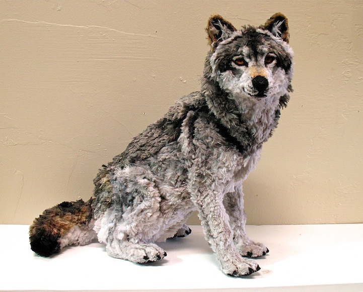 Incredibly Realistic Animal Sculptures Made of Pipe Cleaners laurenryanpipecleanersculptures1 1 Incredibly Realistic Animal Sculptures Made of Pipe Cleaners