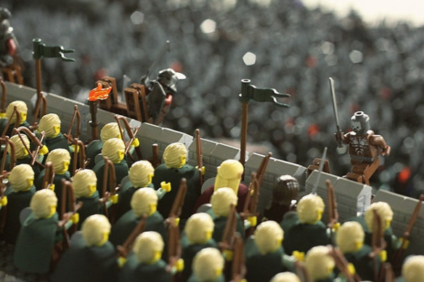 Lord Of The Rings Battle Of Helms Deep Recreated w/ 150,000 LEGO Bricks, 1,700 Minifigs lego helms deep 2 600x399 Lord Of The Rings Battle Of Helms Deep Recreated w/ 150,000 LEGO Bricks, 1,700 Minifigs