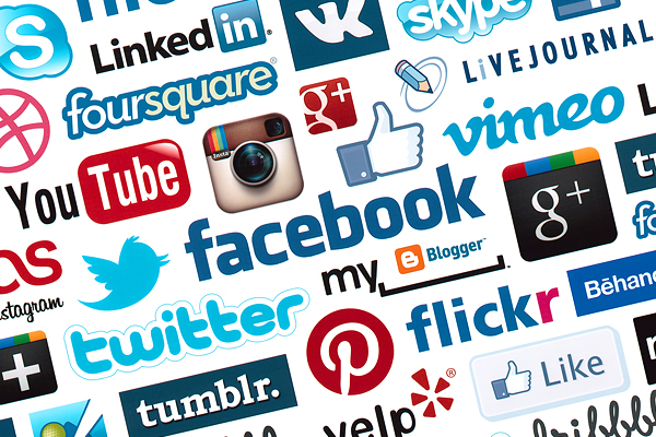 Spark Off Your Career as a Well Known Blogger social media1 Spark Off Your Career as a Well Known Blogger