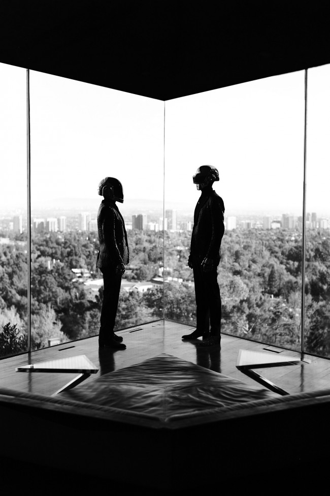 PUNK’D – The Robots at James Goldstein Residence tumblr mme9z6rT8n1rf4nooo5 1280 650x976 PUNK’D – The Robots at James Goldstein Residence