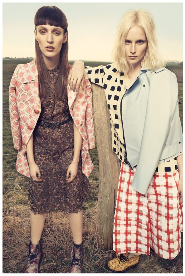 C cQe3s3IpM 650x967 Franzi Mueller and Katrin Thormann for Gala Germany