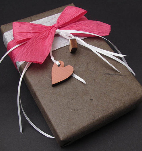 Chocolate Valentine1 Examples Of Creative Gift Wrapping   Vital For Success Of Online Gift Stores