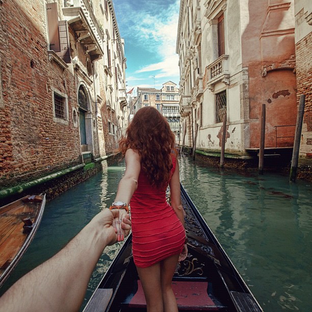 Unique Photographic Journey of a Gorgeous Couple Photographic Journey Man Follows Girlfriend All Around The World 23 @ GenCept Unique Photographic Journey of a Gorgeous Couple