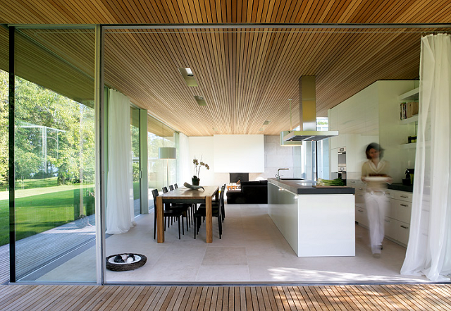 Fantastic Bungalow made from Wood and Glass Wohn DesignTrend Bungalow aus Holz und Glas von Zech Architektur 02 Fantastic Bungalow made from Wood and Glass