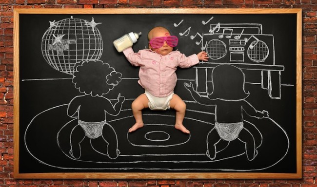 baby 650x384 Mother Creates Babys Adorable Blackboard Adventures