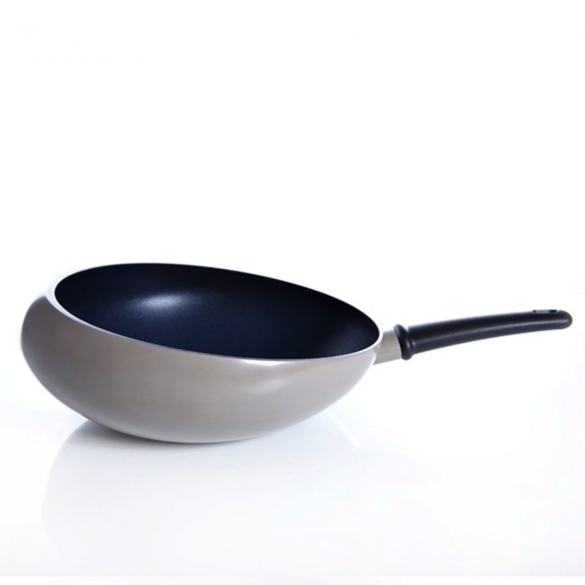 boomerang wok 01 650x650 Boomerang Wok