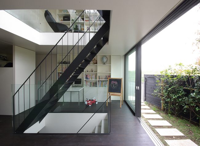 House in Tamagawa by Case Design Studio leibal tamagawa casedesign 4 650x474 House in Tamagawa by Case Design Studio