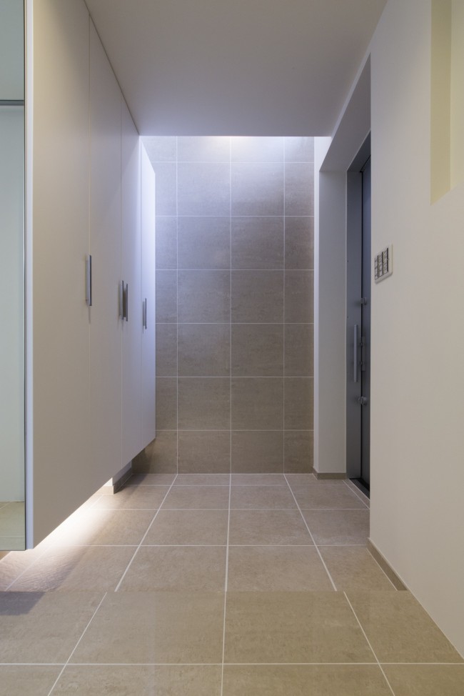 Skip Floor House by Kenji Yanagawa skip06 650x974 Skip Floor House by Kenji Yanagawa