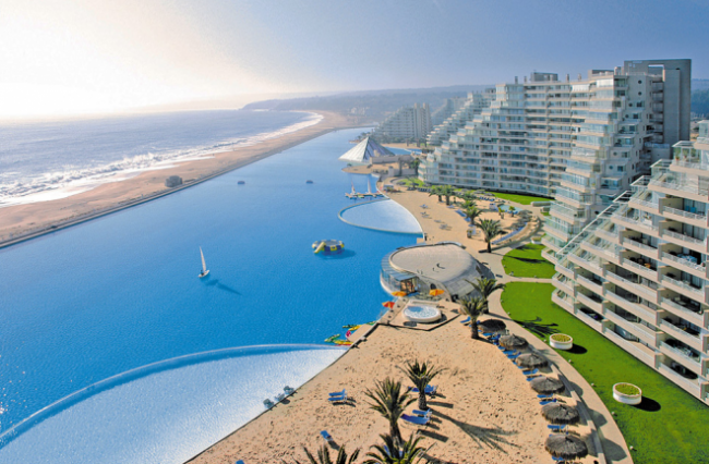 worlds largest swimming pool 1 650x426 Worlds Largest Swimming Pool