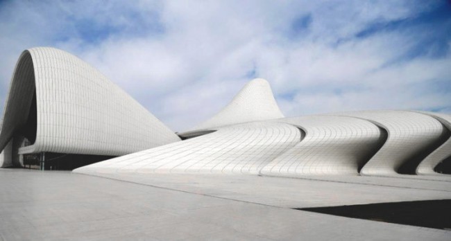 HeydarAliyevCentreZahaHadid4 650x348 Zaha Hadid’s Fluid New Cultural Center For Azerbaijan