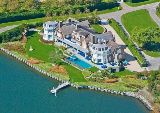 beach house 42 650x460 Millionaire Beach Houses in the Hamptons
