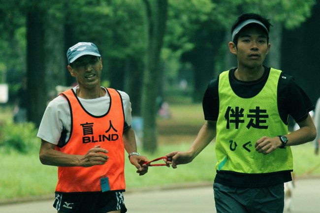 Running Blind 6 650x433 Blind runners in Tokyo