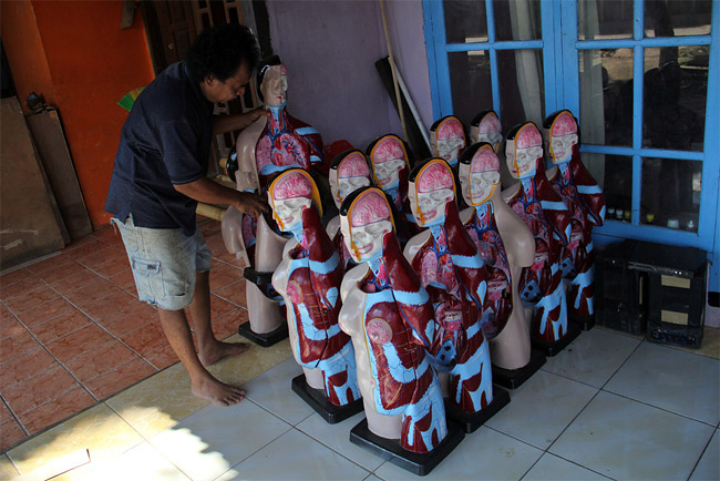 1618 Indonesias Medical Mannequin Industry