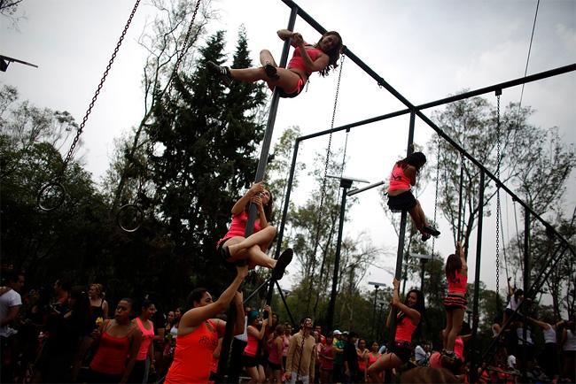 337 Urban Pole Dancing in Mexico