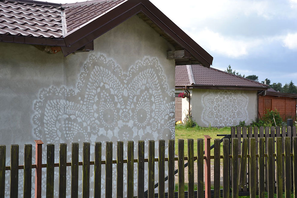 1351 Polish Artist Covers City Streets In Intricate Lace Patterns