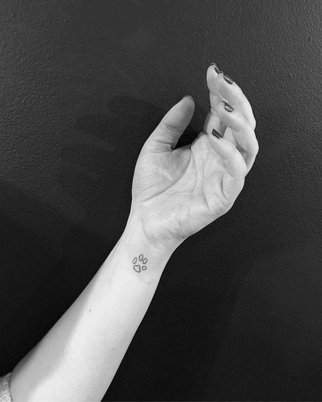 Tiny Super Minimalist Tattoos That Are Subtle But Striking Design