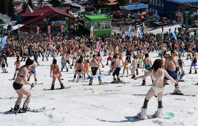 Grelkafest The Annual Bikini Ski Day In Siberia Design You