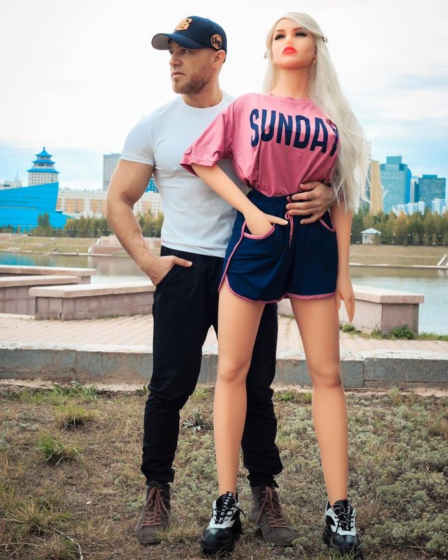 Kazakh Bodybuilder Yuri Tolochko To Marry His Life Like Sex Doll Margo