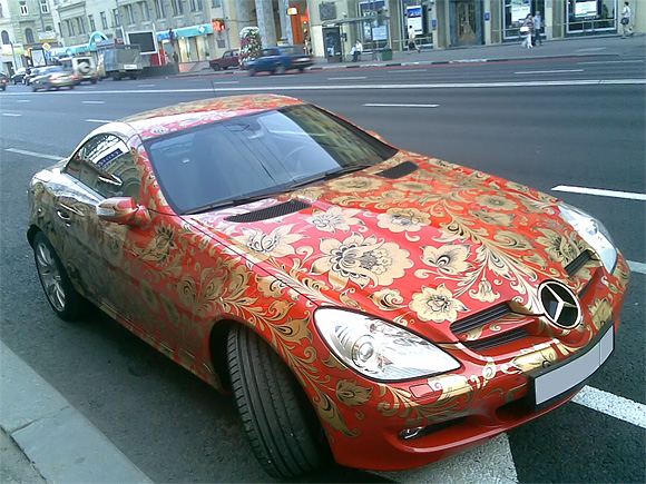 Golden Khokhloma Mercedes on Moscow Street russianmercedes Golden Khokhloma Mercedes on Moscow Street