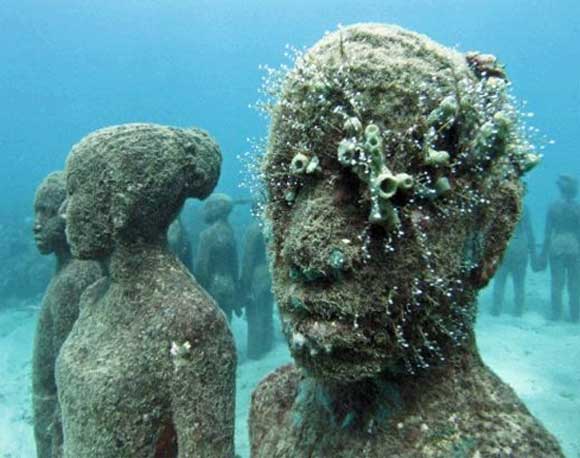 DYTUNDERWATER [Found] Underwater Sculpture