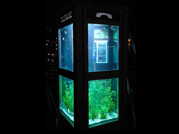 aquarium phone booth03 pic on Design You Trust aquarium phone booth03 Aquarium Phone Booth
