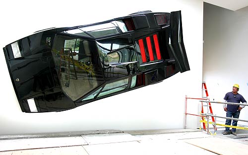 lamborghiniwallart1 A car on the Wall ??