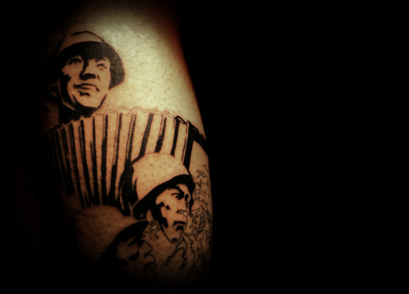 sadhutat3 pic on Design You Trust sadhutat3 Sadhu: stencils, calligraphy & tattoos