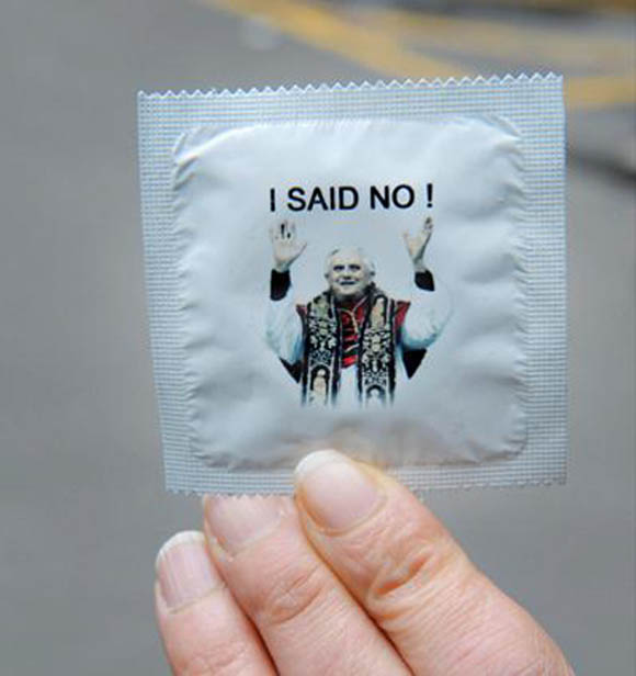 popebenedicto_condom.jpg