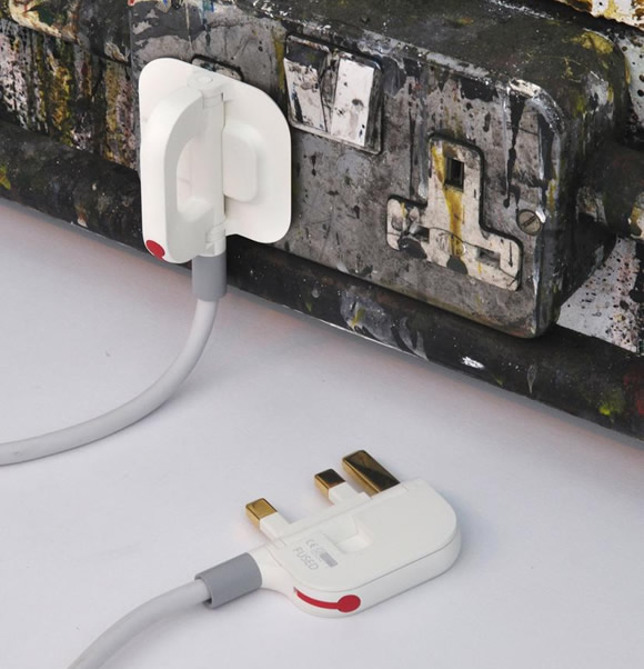 Image pic on Design You Trust Image Min Kyu Choi’s Folding Plug