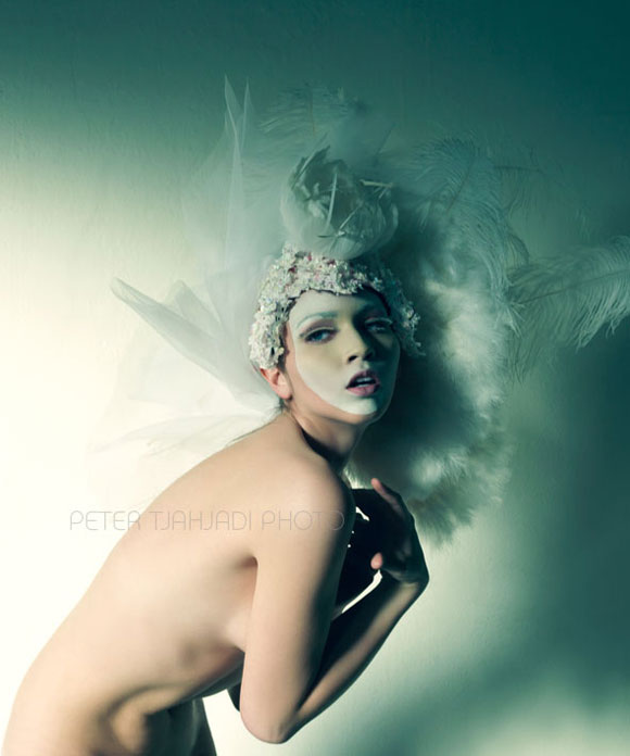 Valentine100x120 01 WUNDERLUST, a fashion photography exhibition by Peter Tjahjadi