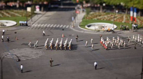 paris 2 pic on Design You Trust paris 2 Toy Soldiers