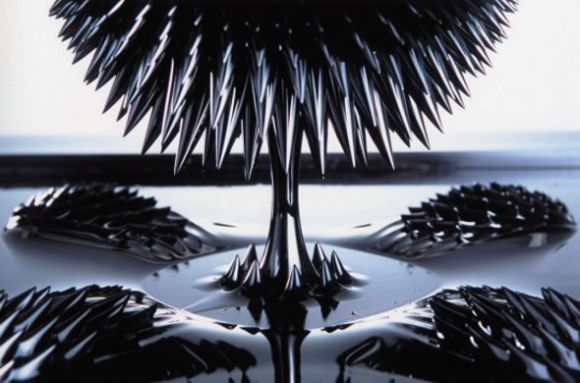 Spectacular Magnetic Fluid Art protrude 1 Spectacular Magnetic Fluid Art