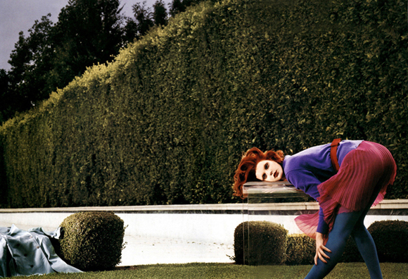 redalert 02 01 pic on Design You Trust redalert 02 01 red alert von Steven Meisel